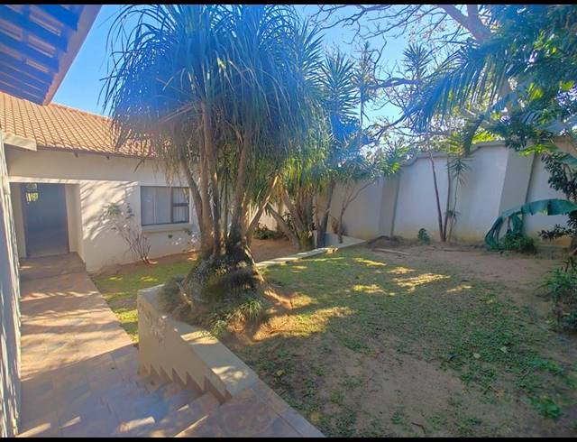 4 BEDROOM HOUSE FOR SALE IN SHELLY BEACH